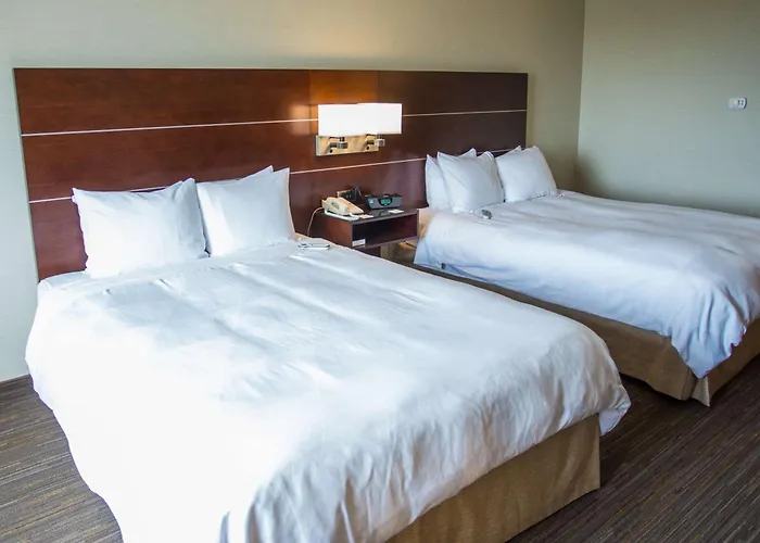 Hotel Wyndham On John Deere Commons Moline
