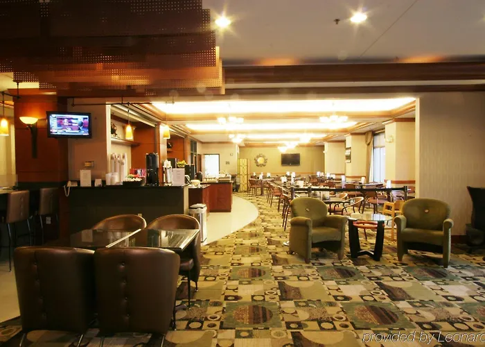 Wyndham On John Deere Commons 4* Moline