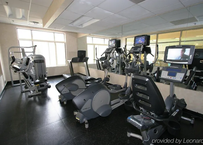 Hotel Wyndham On John Deere Commons 4*
