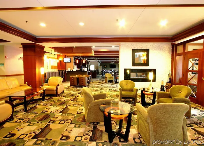 Hotel Wyndham On John Deere Commons Moline