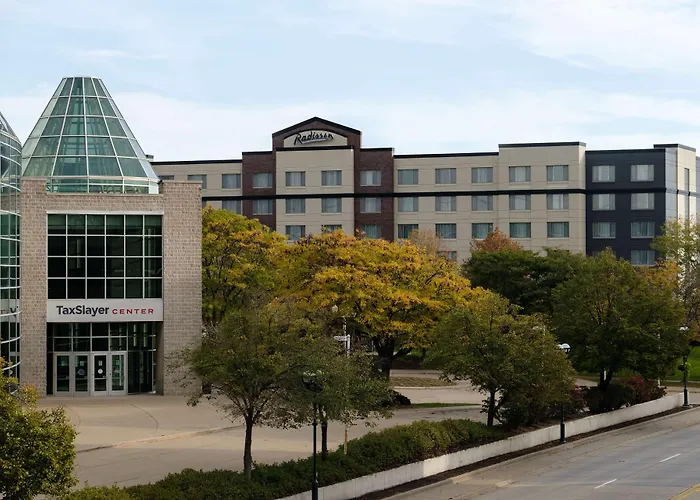 Hotel Wyndham On John Deere Commons Moline