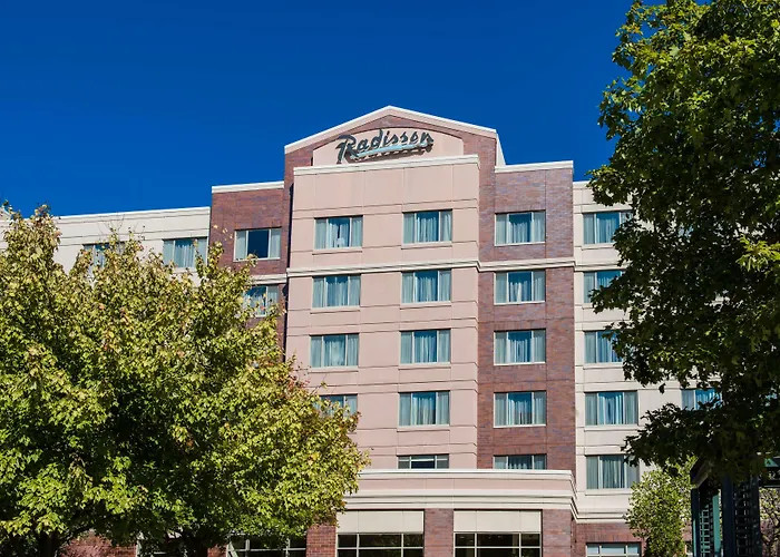 Wyndham On John Deere Commons 4*