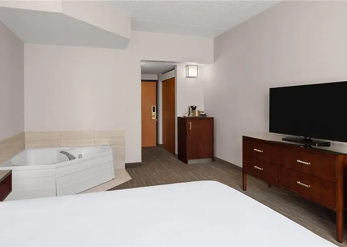 Wyndham On John Deere Commons 4*