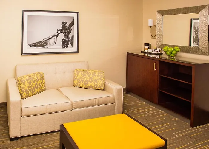 Wyndham On John Deere Commons 4* Moline
